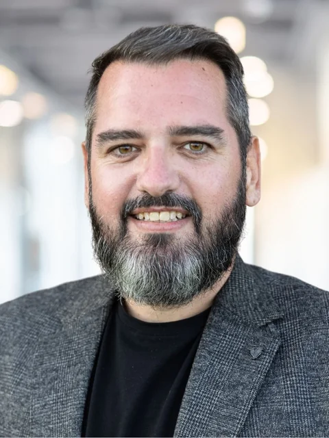 Raphael Frontera, Chief Revenue Officer